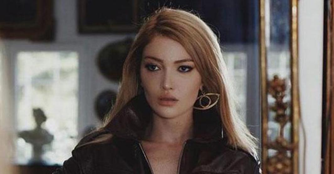 Danla Bilic dudağının içine dövme yaptırdı