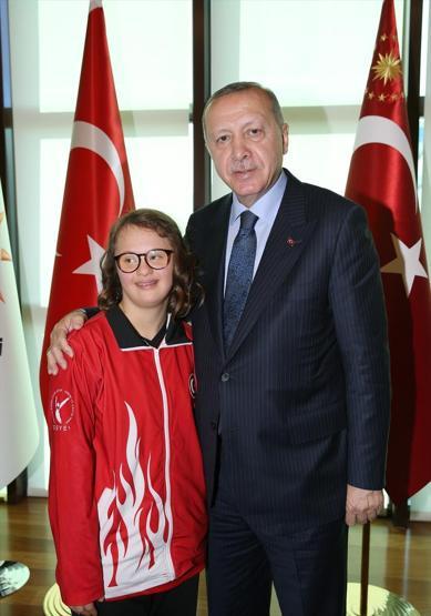 Cumhurbaşkanı Erdoğan sporcular kabul etti