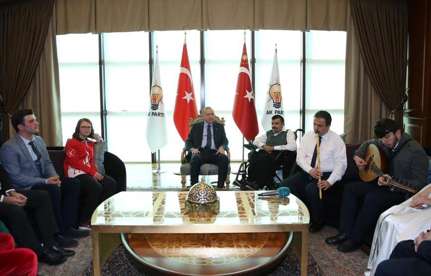 Cumhurbaşkanı Erdoğan sporcular kabul etti