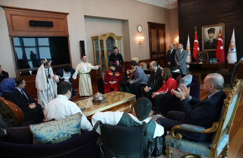 Cumhurbaşkanı Erdoğan sporcular kabul etti