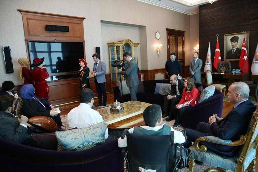 Cumhurbaşkanı Erdoğan sporcular kabul etti