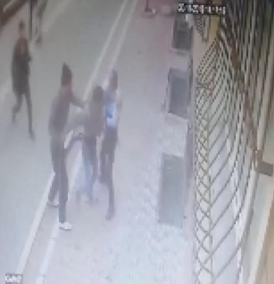 Esenyurtta demir sopalı kavga kamerada