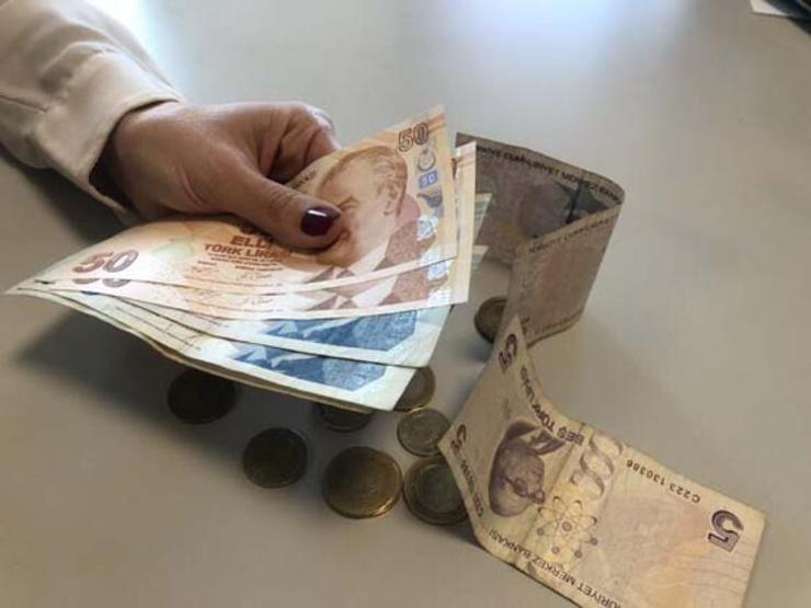 Emekli yeni yılda ne kadar maaş alacak İşte muhtemel zam oranı