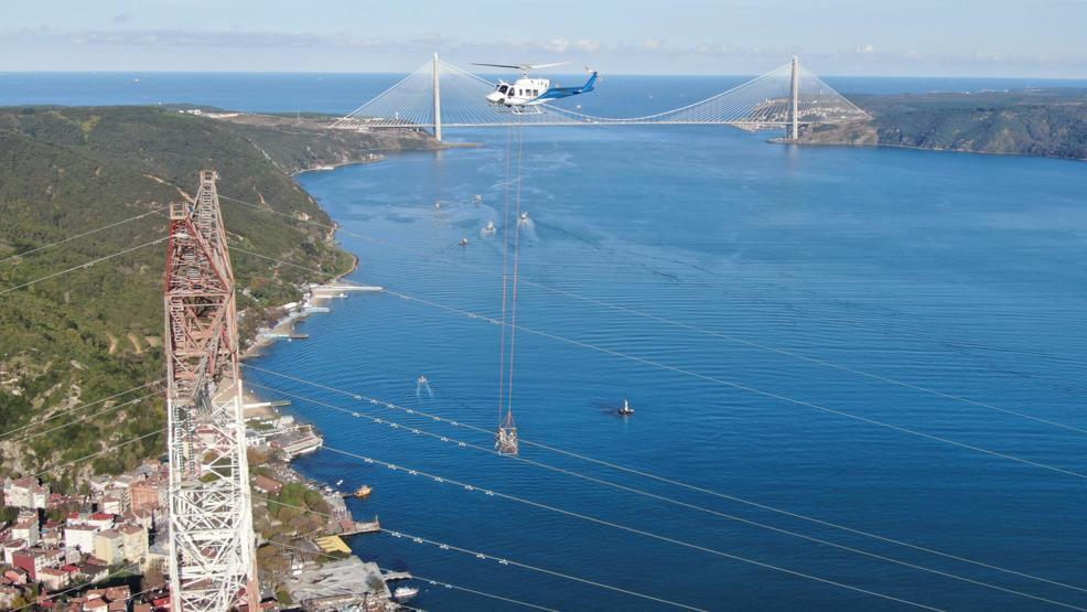 İstanbul Boğazında ölüme meydan okuyorlar