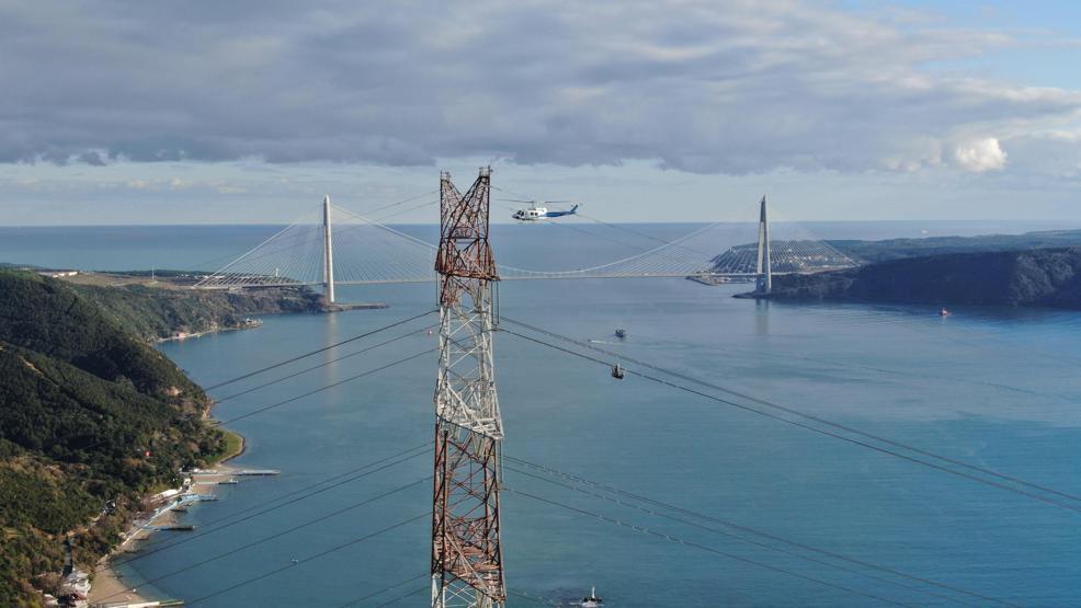 İstanbul Boğazında ölüme meydan okuyorlar