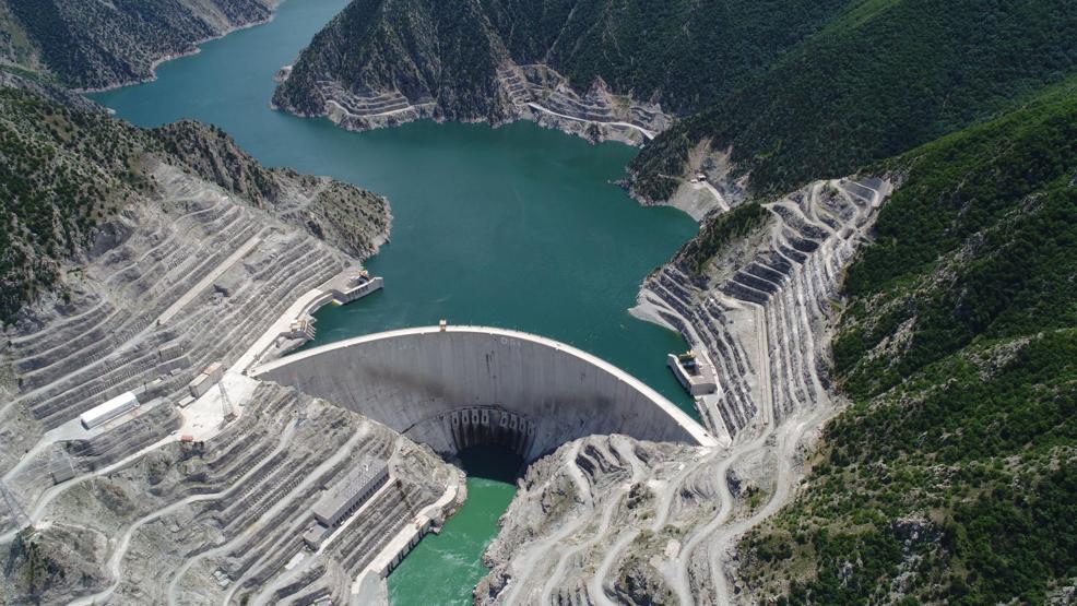 Baraj suyu çekildi köy ortaya çıktı