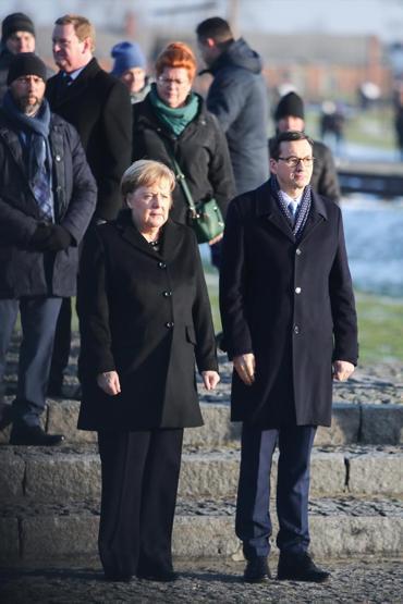 Merkel: Derin bir utanç duyuyorum