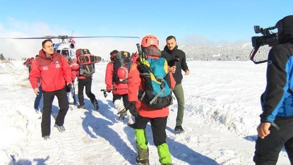 Kayıp dağcılar için mağara ve kuyular aranıyor