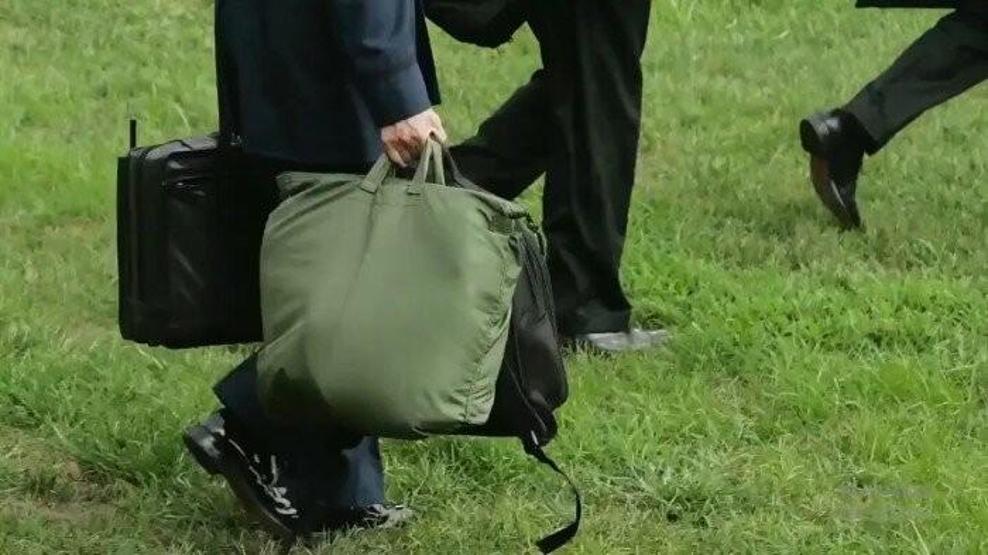 Putinin nükleer çantası ilk kez görüntülendi