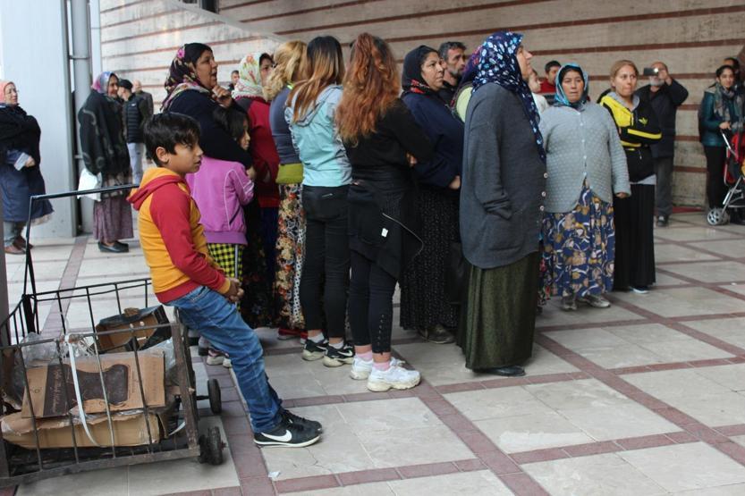 Haberi duyanlar belediyeye akın etti