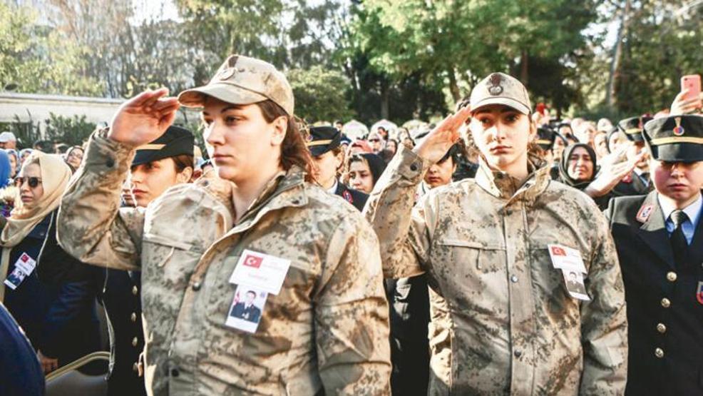 Şehit Astsubay Esma Çevikin hikayesi: Hukuk kazandı, askerliği seçti