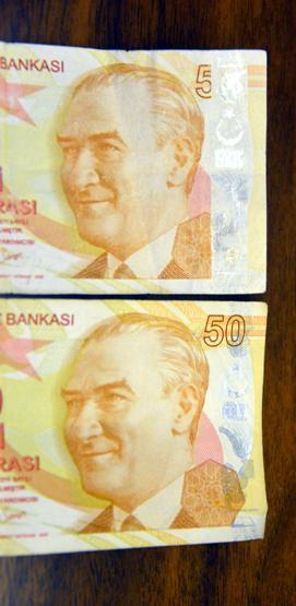 Hatalı basılan para için 50 bin lira istiyor