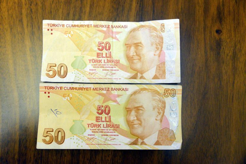 Hatalı basılan para için 50 bin lira istiyor