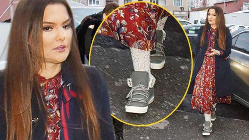 Demet Akalının 4500 liralık eşofmanı ve servet değerindeki kombinleri