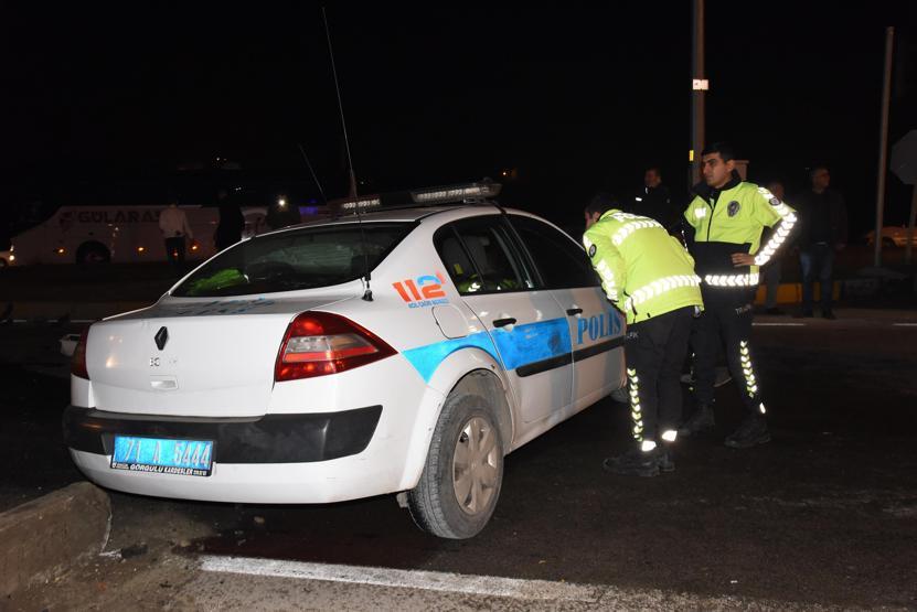 Şüpheli kovalayan polisler kaza yaptı: 2si polis, 3 yaralı