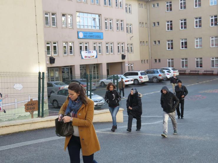 Sınavlar emanetçilere yüzlerce lira kazandırdı