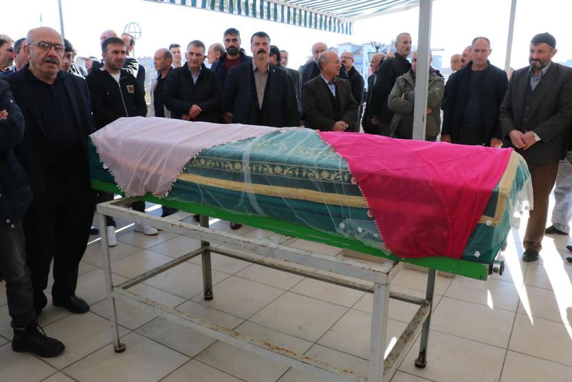 Kazada ölen liseli Işıl gözyaşları ile uğurlandı