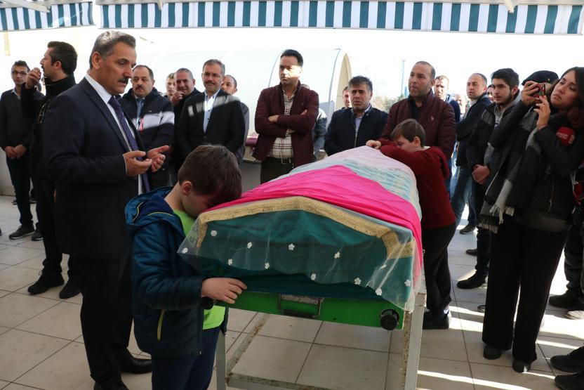 Kazada ölen liseli Işıl gözyaşları ile uğurlandı