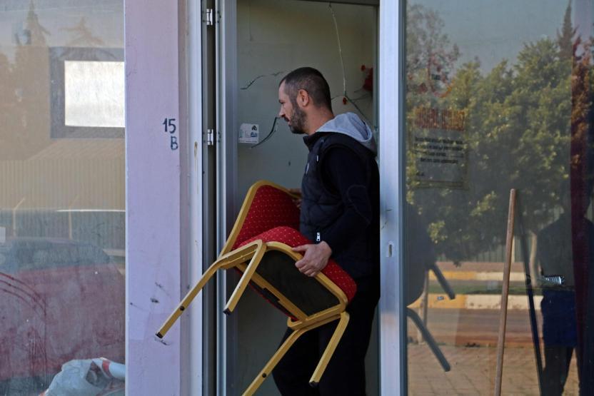 2 aylık kira için iş yerine icra gelen kadın sinir krizi geçirdi