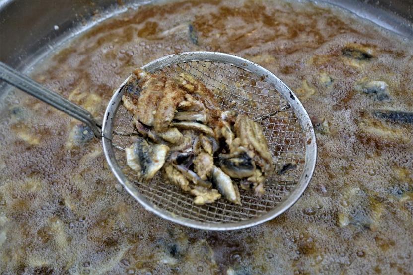 Balık-ekmek izdihamı Vatandaşlar birbiriyle yarıştı