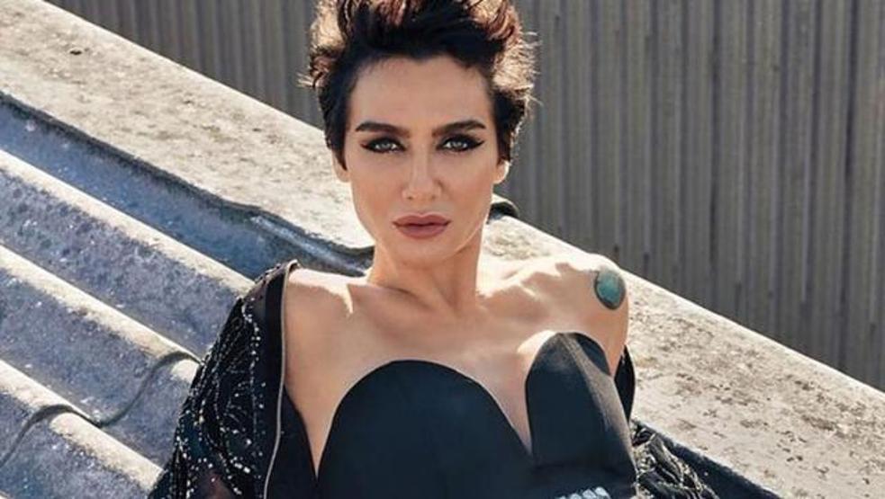 Ayşe Özyılmazel ve Can Tunalı flaşlar patlayınca panik yaptı
