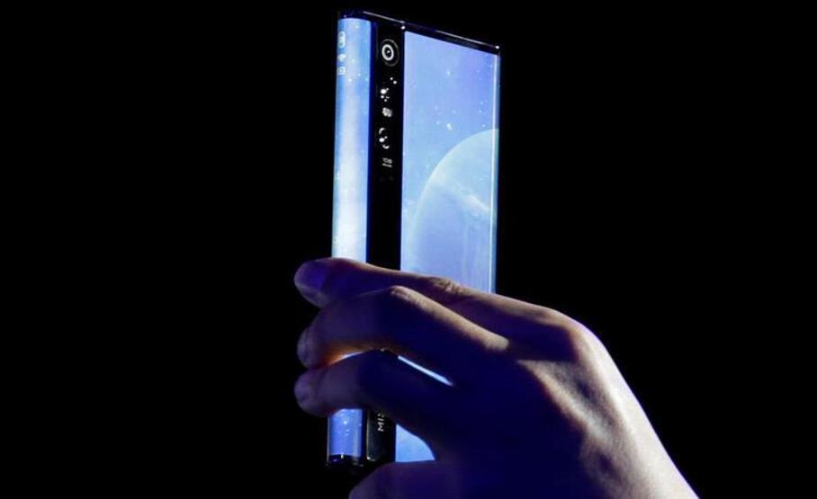 Xiaomiden her yeri ekran olan telefon satışa çıkıyor Fiyatı şaşırttı