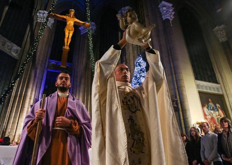 Beyoğlunda Noel ayini düzenlendi