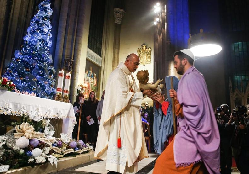 Beyoğlunda Noel ayini düzenlendi