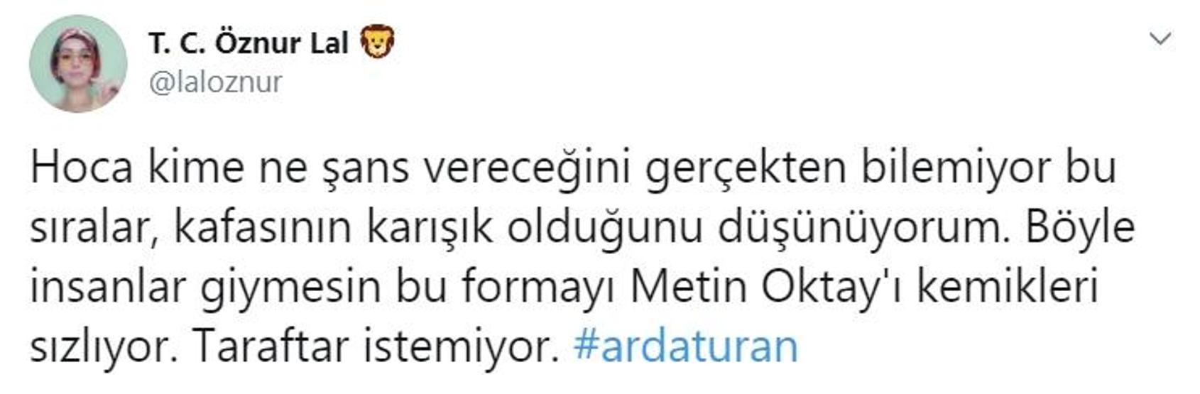 Arda Turan göz kırptı