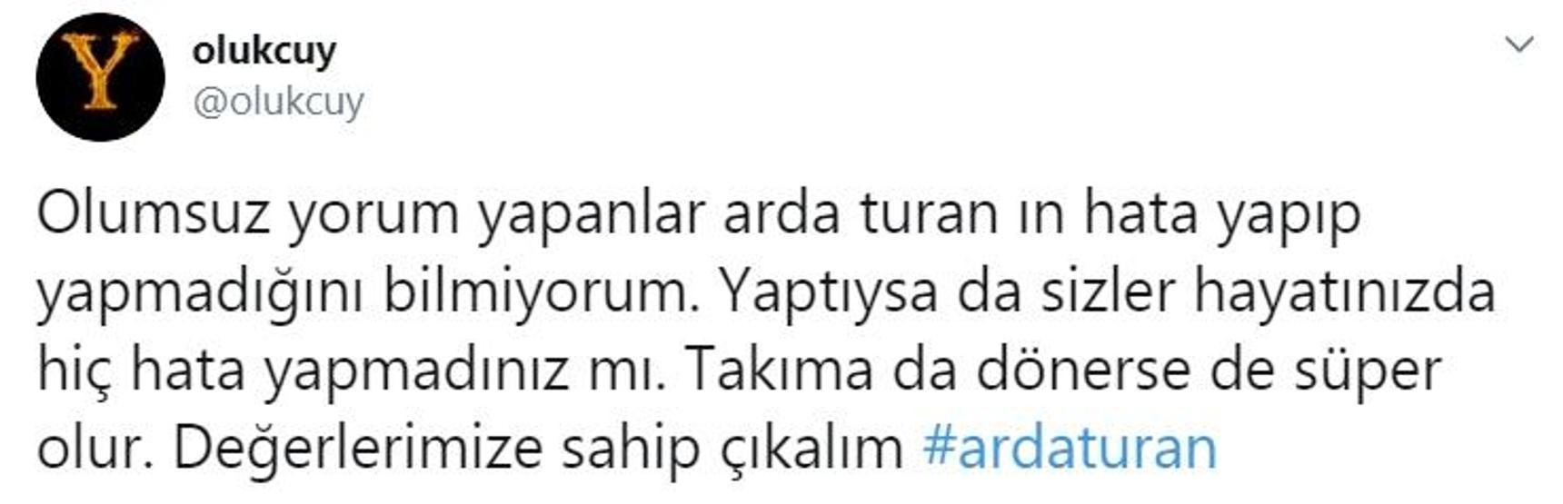 Arda Turan göz kırptı