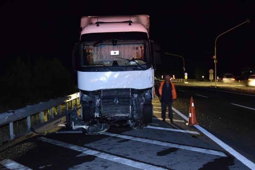 Avukat çift ve oğullarının ölümüne neden olan TIR şoförüne 1 yıl 8 ay hapis