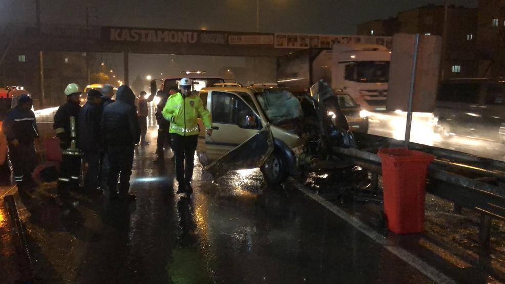 Bariyerlere ok gibi sağlandı: 1 ağır yaralı
