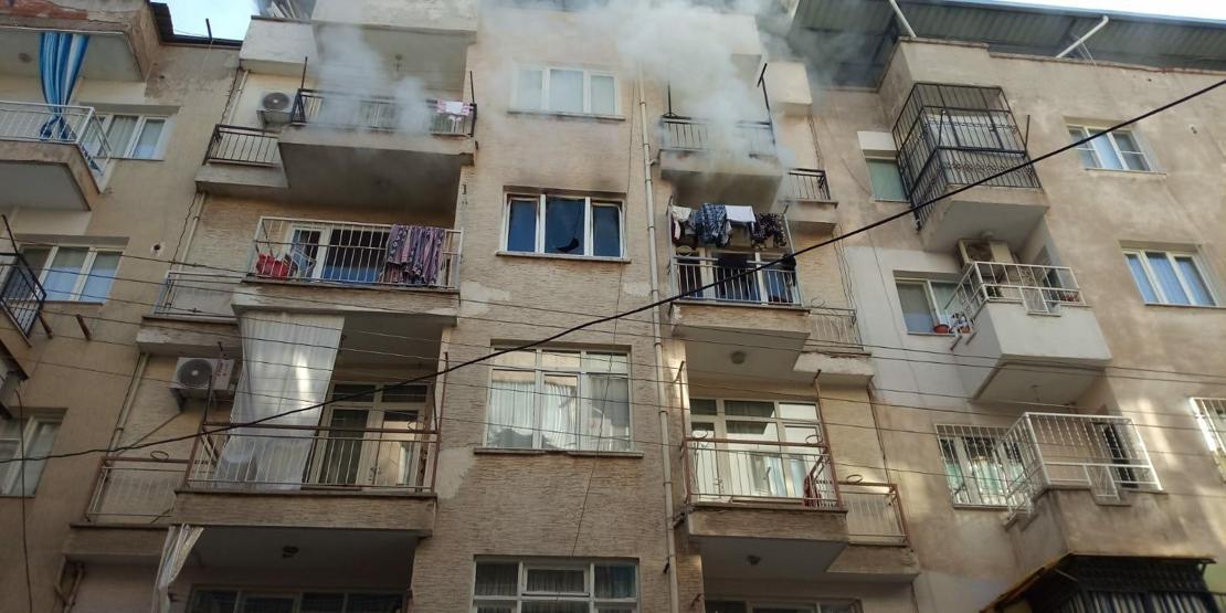 Isınmak isterken evi yaktı
