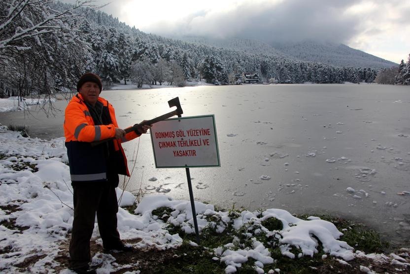 -12 derecede göl buz tuttu