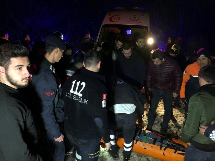 Otomobil 40 metreden uçtu Üniversiteli genç kız hayatını kaybetti