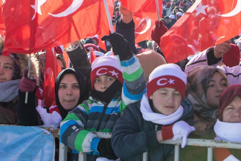 Sarıkamış şehitleri için 20 bin kişi karda yürüdü