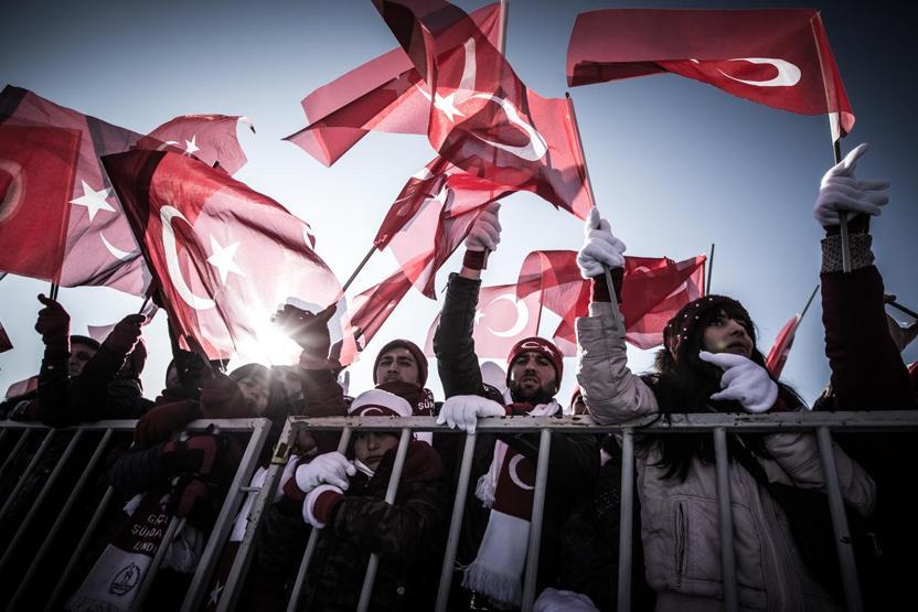 Sarıkamış şehitleri için 20 bin kişi karda yürüdü