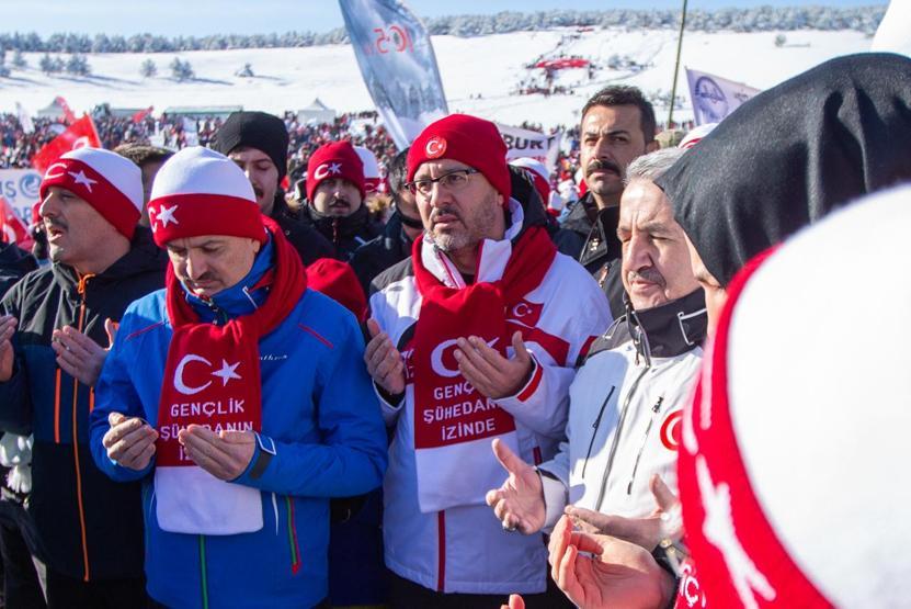 Sarıkamış şehitleri için 20 bin kişi karda yürüdü