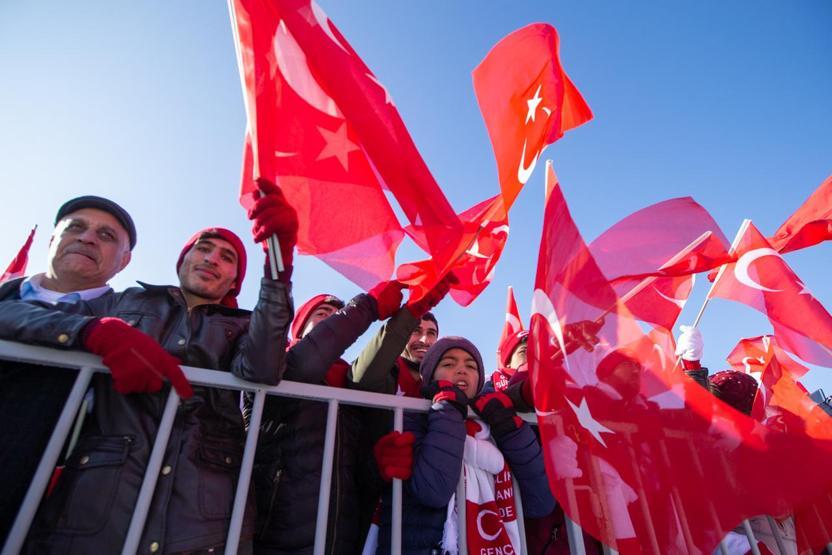 Sarıkamış şehitleri için 20 bin kişi karda yürüdü