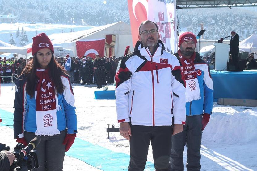 Sarıkamış şehitleri için 20 bin kişi karda yürüdü