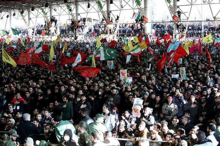 Kasım Süleymaninin defin işlemi başladı