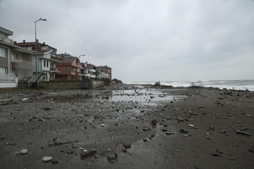 Olumsuz hava koşulları hayatı felç etti