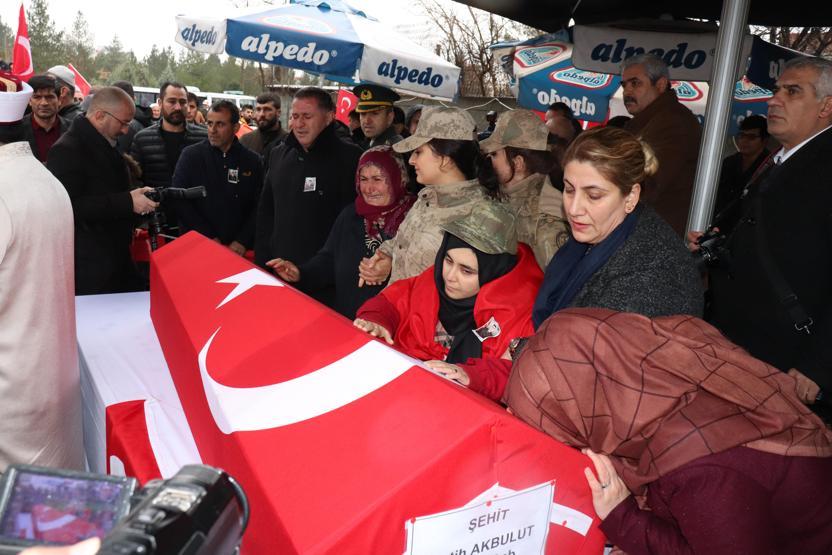 Resulayn şehitleri son yolculuklarına uğurlandı