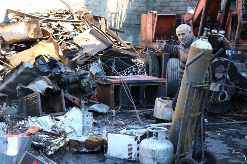 Kazıda bulunan top mermileri tek tek patlatıldı