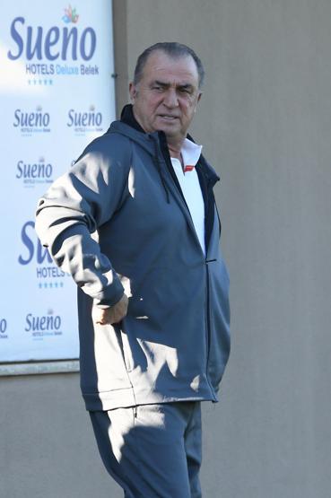 Fatih Terim yeni transferi gönderiyor