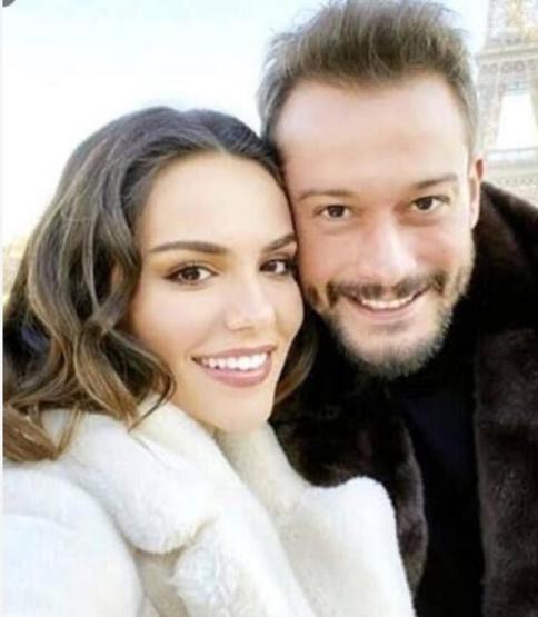 Aşklarını sosyal medyadan ilan ettiler