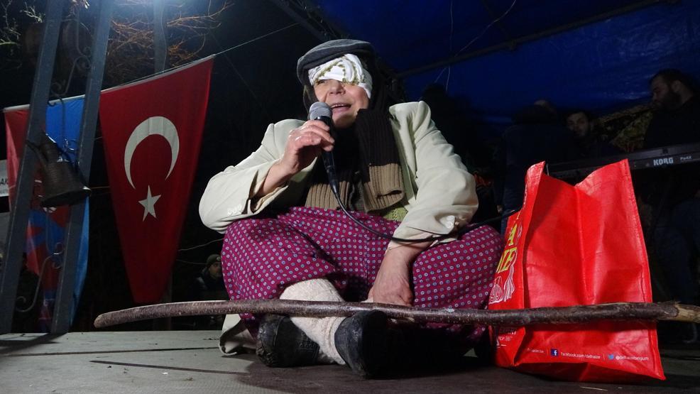 Kostümleri giyindiler, Kalandar’ı kutladılar