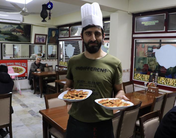 Tarsusun fındık lahmacununa yoğun ilgi