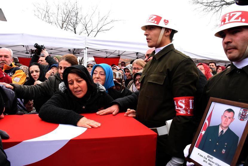 Şehit Uzman Çavuş Edirnede gözyaşlarıyla uğurlandı