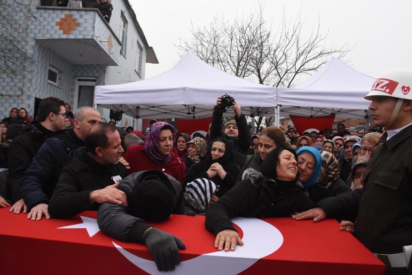 Şehit Uzman Çavuş Edirnede gözyaşlarıyla uğurlandı